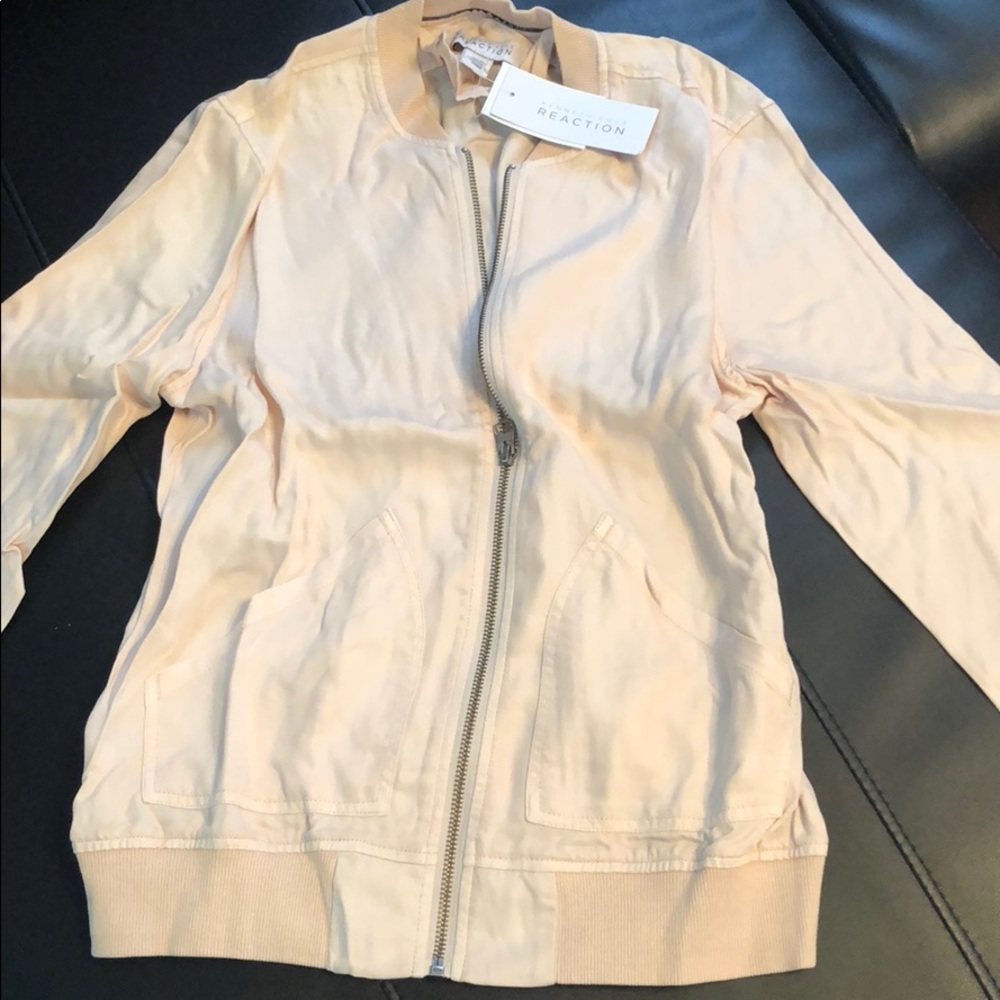 Kenneth Cole Ice Pink light jacket